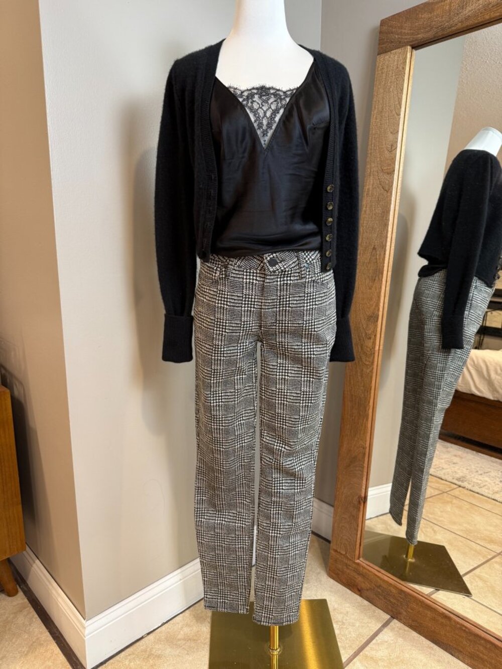 PAIGE Hoxton Black Cream Houndstooth Plaid Pants Size 27